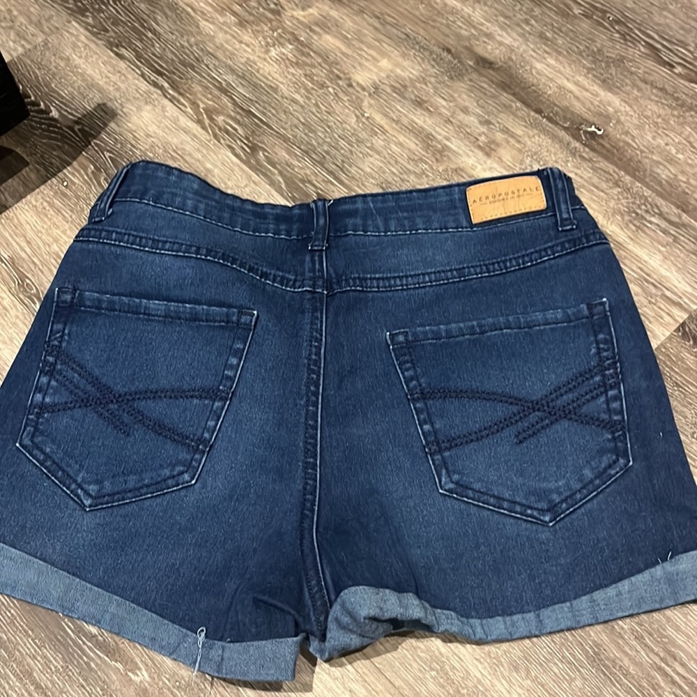 Shorts - Picture 3 of 3